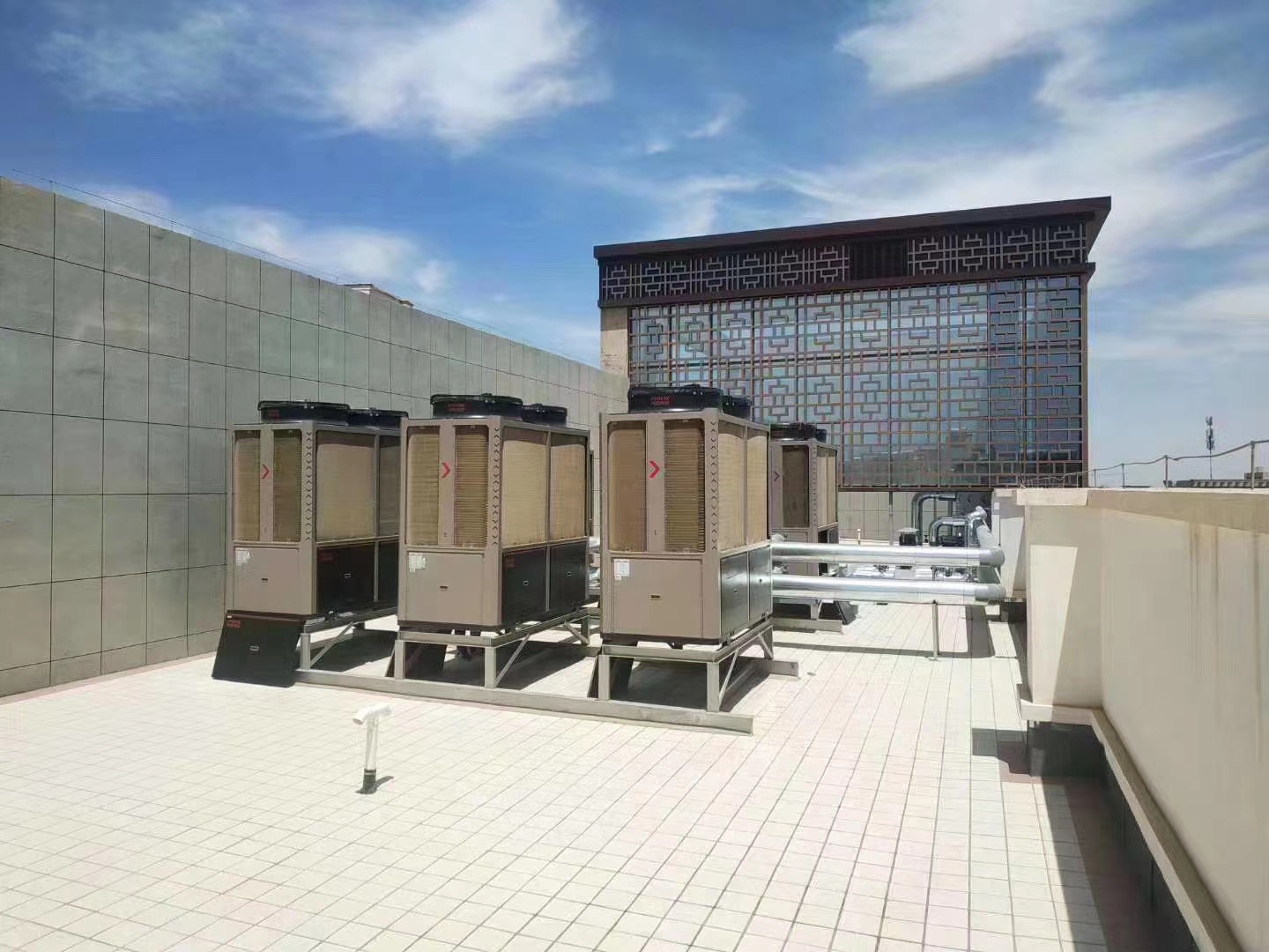 飯店空氣能熱泵工程機(jī)
