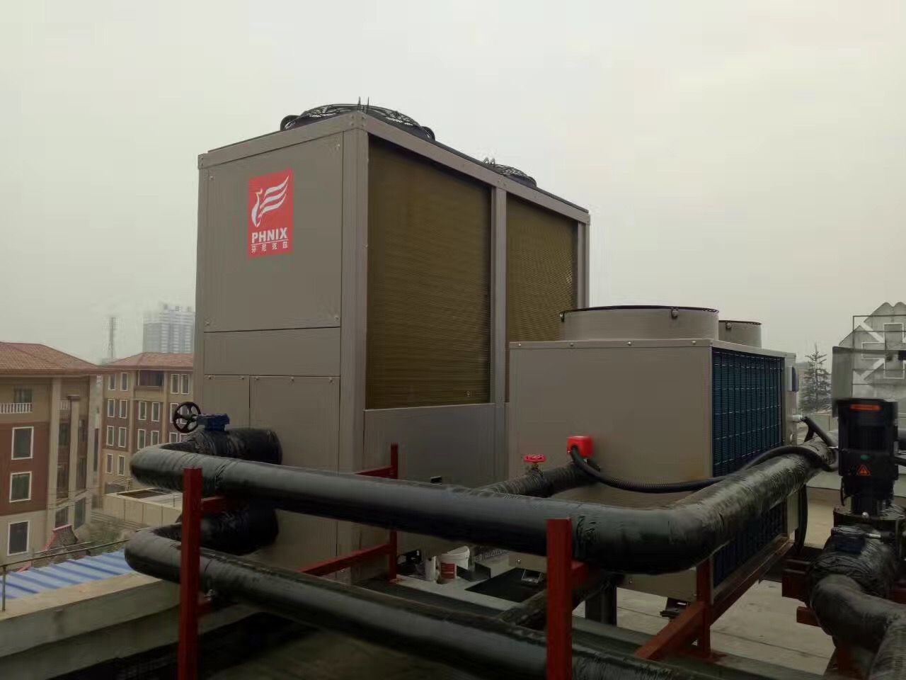 制熱量超過(guò)160KW的空氣能熱泵